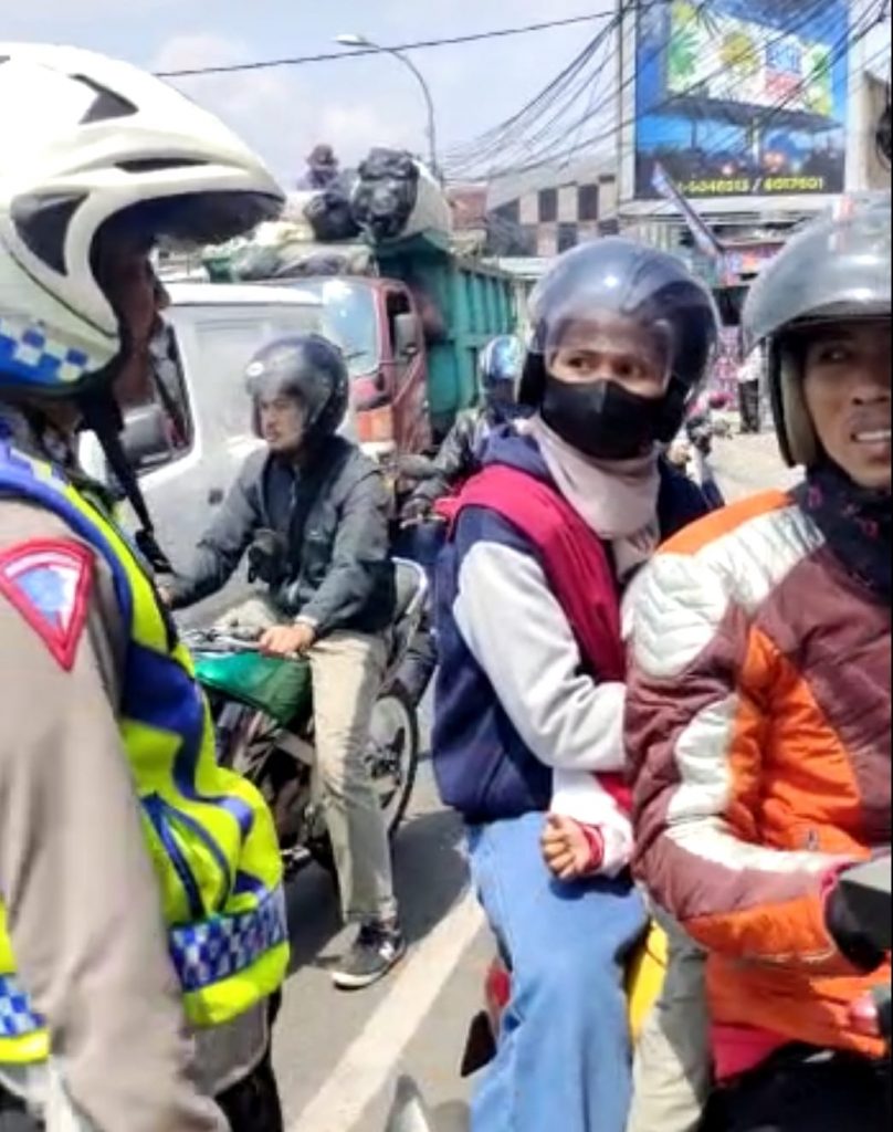 Pemudik Motor Apresiasi Kinerja Anggota Polri