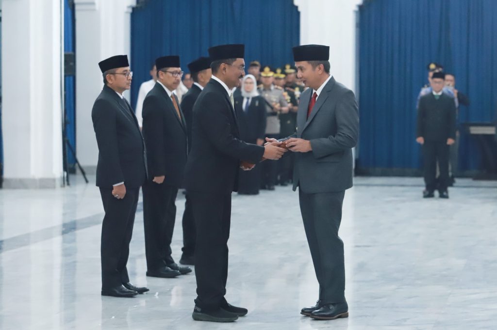 Pjs Bupati Bandung Dikky Achmad Sidik Dilantik