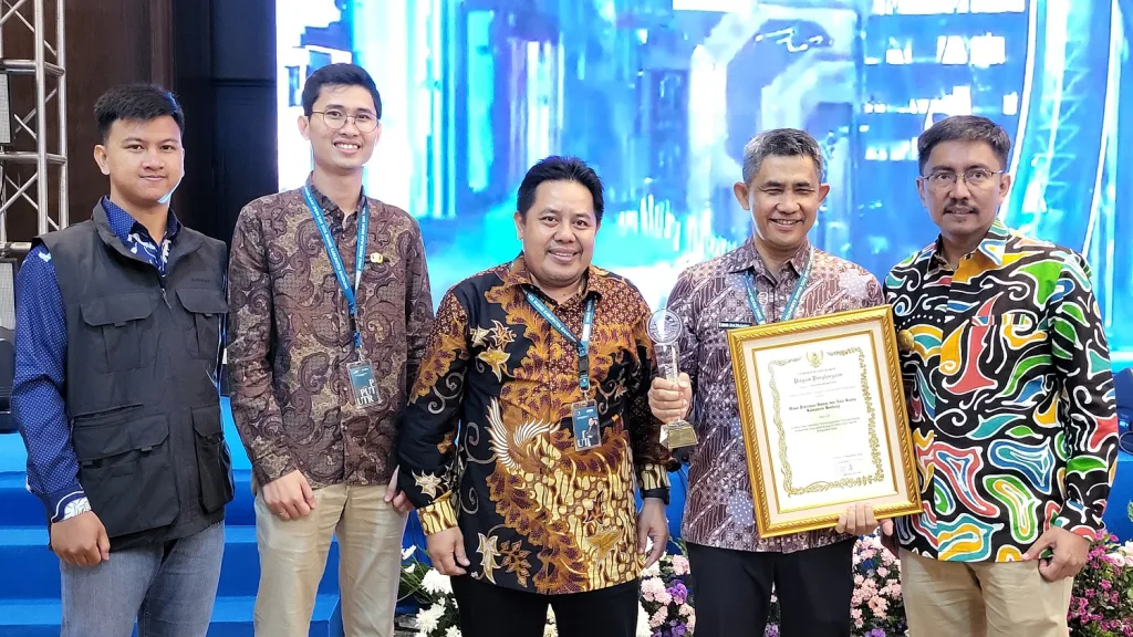 Pjs Gubernur Jabar Beri Penghargaan Pemkab Bandung di Bidang Penyelenggaraan Penataan Ruang