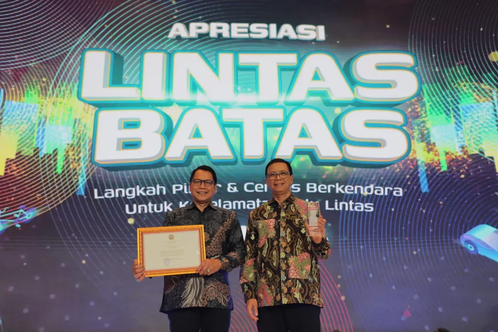 Dukung Gerakan Salud, Pemkab Bandung Dapat 2 Penghargaan Kemenhub