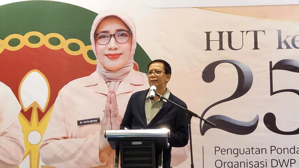 Sekda Cakra Amiyana Imbau DWP Kab Bandung Amankan Generasi Muda dari Judol dan Pinjol Ilegal