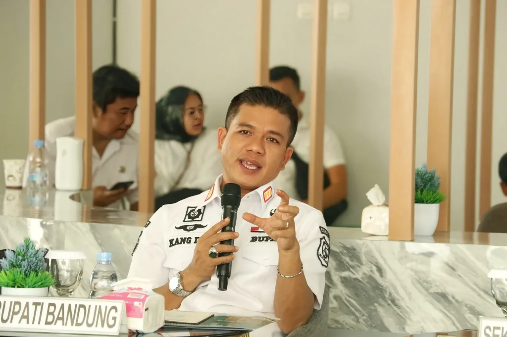 Bupati Bandung Ancam Segel Tempat Usaha dan Wisata yang Tak Berizin dan Tidak Bayar Pajak