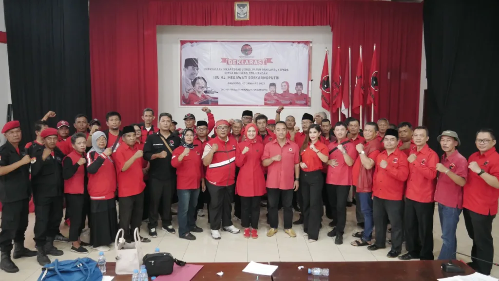 Jelang Kongres, PDI Perjuangan Kab Bandung Aksi Cap Jempol Darah