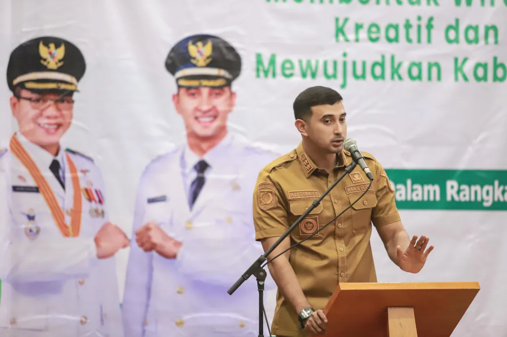 Beri Motivasi Ratusan Peserta Pelatihan Bedas Entrepreneurship, Wabup Ali Syakieb Ceritakan Pengalaman Kerjanya
