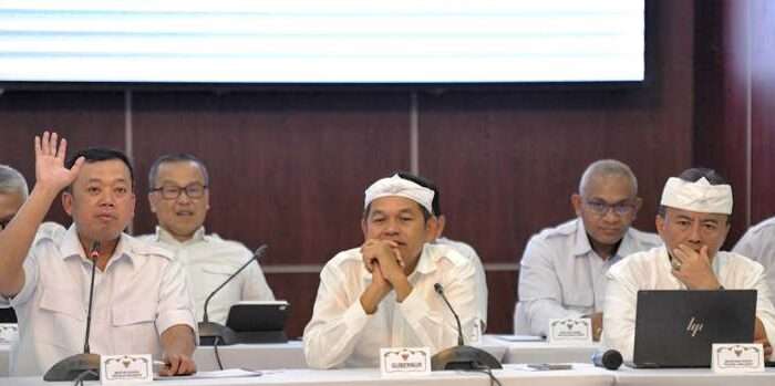 Gubernur Jabar, Dedi Mulyadi bersama Menteri ATR/BPN Bahas Pengaturan Sempadan Sungai di Balai Kota Depok
