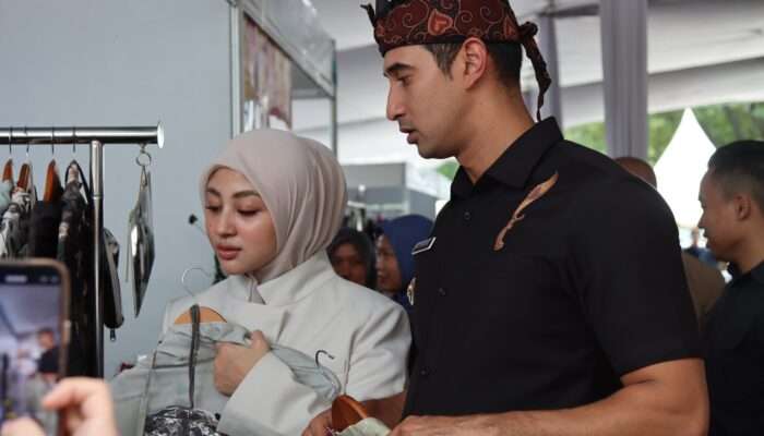 Margin Ali Syakieb dan Pengurus Pokja II PKK Kab Bandung Hadiri Bazar Ramadan di Plaza Upakarti Soreang