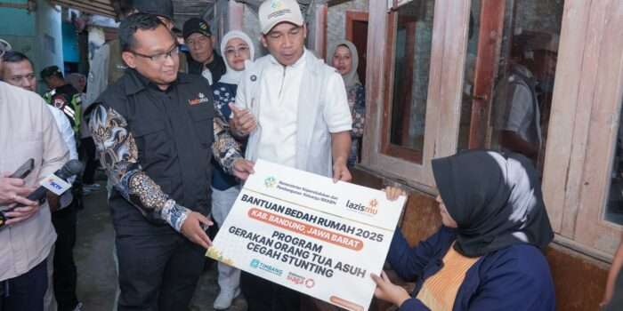 Mendukbangga Gandeng Lazismu Bedah 2 Rutilahu Keluarga Berisiko Stunting