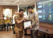 Masuk 3 Besar Daerah Terbaik Penganggaran Bidang Perumahan, Bupati Kang DS Raih Penghargaan dari Menteri PKP