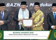 Sukses Naikkan Penghimpunan ZIS, Bupati Bandung Kang DS Terima Baznas Award