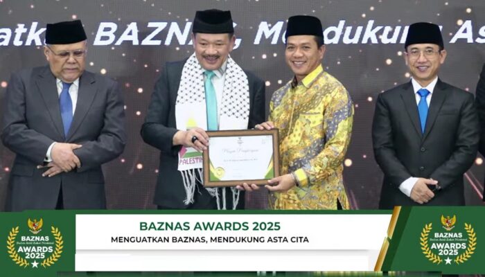 Sukses Naikkan Penghimpunan ZIS, Bupati Bandung Kang DS Terima Baznas Award