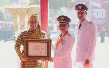 DPUTR Kab Bandung Raih Penghargaan Eco Office dari Bupati Kang DS
