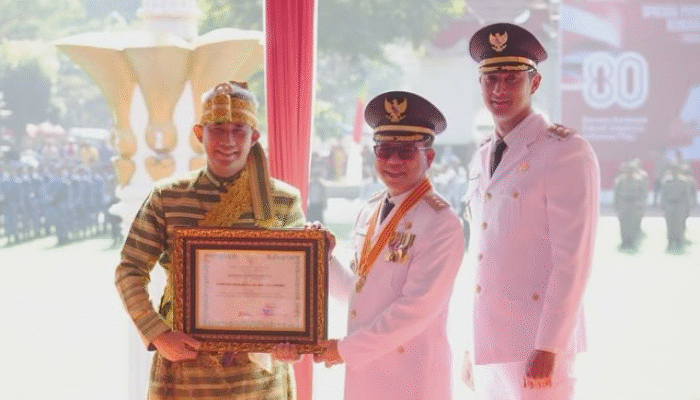 DPUTR Kab Bandung Raih Penghargaan Eco Office dari Bupati Kang DS