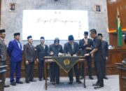 DPRD dan Bupati Bandung Tandatangani Nota Kesepakatan KUA-PPAS 2026, Kang DS Sebut Tercepat se Indonesia