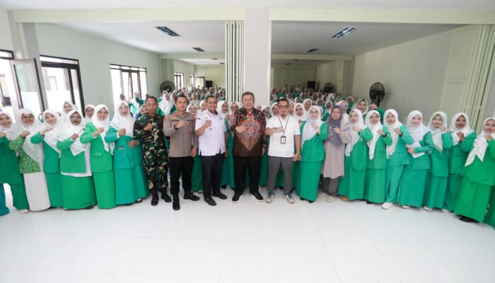 Tingkatkan Derajat Kesehatan, Waka DPR RI Berharap Fatayat Hadir di Tengah Masyarakat