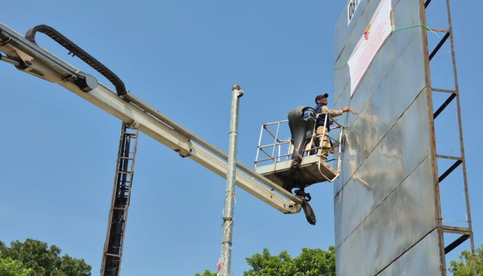 Satgas Kepatuhan Pajak Kab Bandung Segel 5 Titik Bangunan Reklame Tidak Berizin