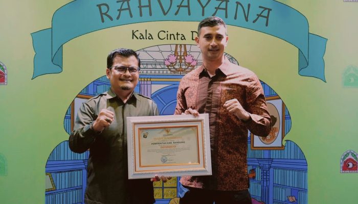 Lompatan Transparansi, Pemkab Bandung Raih Juara 3 Anugerah KIP Jabar 2025