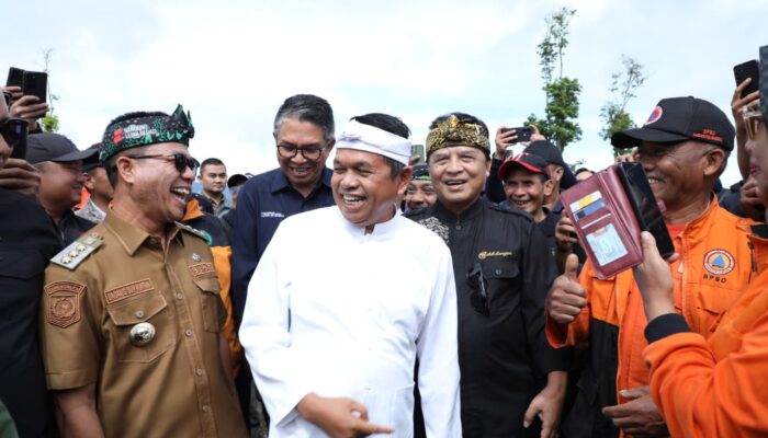 Kang DS dan KDM Gerak Cepat Hijaukan Lagi Lahan Rusak di Pangalengan