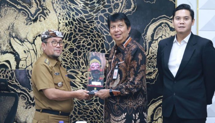 OJK Jabar-Pemkab Cirebon Siap Berantas Mafia Pangan dan Perkuat Literasi Keuangan
