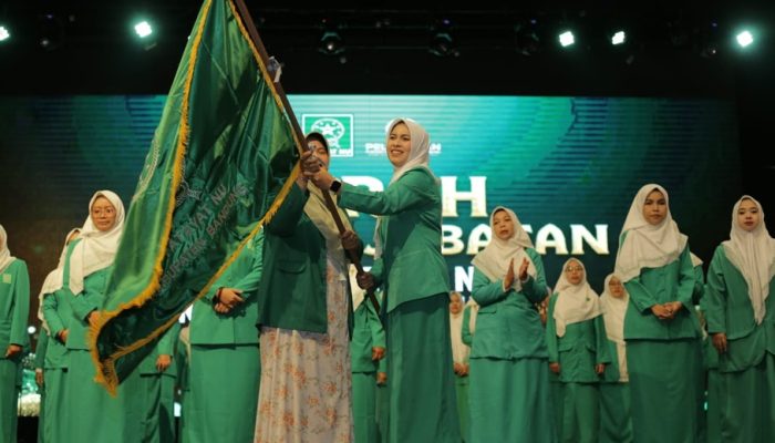 Dihadiri 1.000 Kader, 57 Pengurus Fatayat Kab Bandung Resmi Dilantik