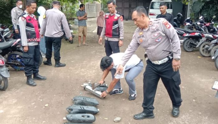Dalam Waktu 2 Jam, Polresta Bandung Amankan 347 Knalpot Brong di Jalanan