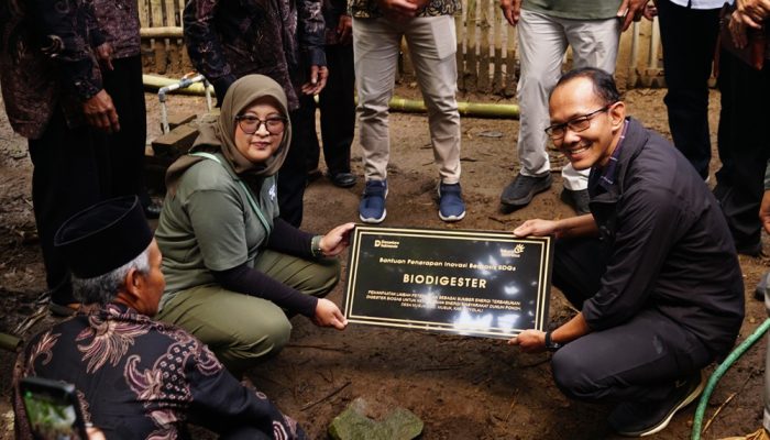 Dengan CSR Biodigester, Telkom Indonesia – Telkom University Dorong Kemandirian Energi Desa