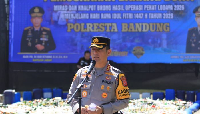 Polresta Bandung Musnahkan 14.999 Botol Miras Hasil Ops Pekat Lodaya 2026