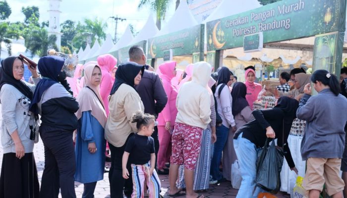 Gerakan Pangan Murah Polresta Bandung Diserbu Antusias Warga