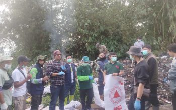 Aksi Beberesih Massal ASN Jadi Kado Hari Jadi ke-385 Kabupaten Bandung di Tengah Keprihatinan Bencana