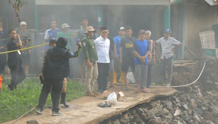 Dari Rumah Duka 2 Korban Meninggal, KDS Perintahkan Assessment dan Perbaikan Segera TPT dan Jembatan Sungai di Banjaran