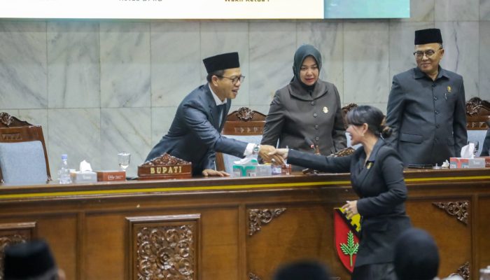 Bupati KDS Setujui Raperda Keolahragaan Jadi Landasan Hukum Pembinaan Atlet
