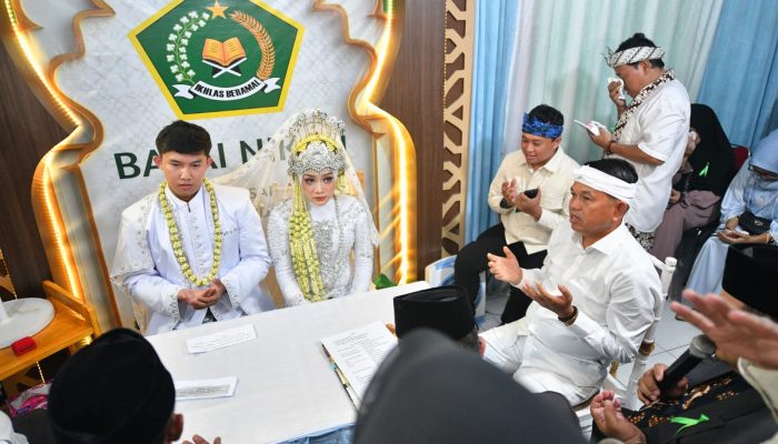 KDM Jadi Saksi Nikah Pasangan Disabilitas di Baleendah