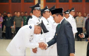 Lantik 9 Kades PAW, Bupati KDS Minta Langsung Kerja