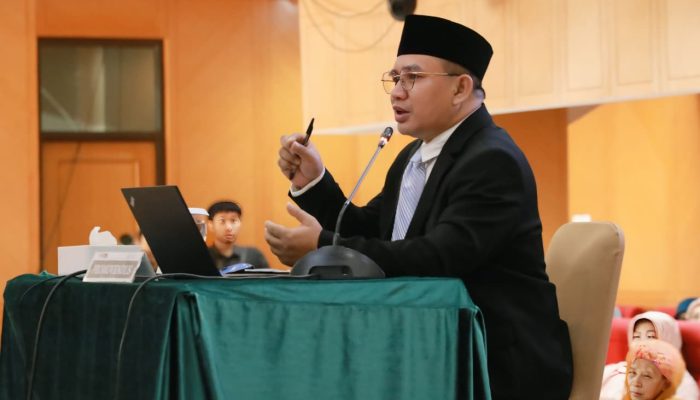 Dari Bahasa yang Santun Lahir Ketegasan Hukum, Ketua BAZNAS Kabupaten Bandung Raih Gelar Doktor