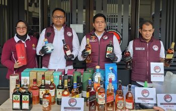 Polresta Bandung Bongkar Miras Oplosan, Tiga Tersangka Ditangkap