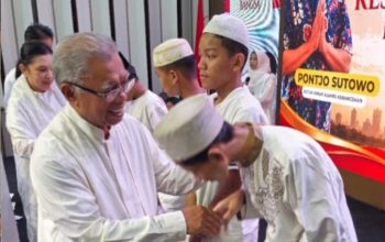 Pontjo Sutowo Ajak Anak Yatim Doakan Prabowo, “Jangan Tinggalkan Presiden Sendirian”