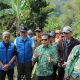 Bupati KDS Tinjau Lokasi Longsor Kutawaringin, BAZNAS dan Dinsos Serahkan Bantuan