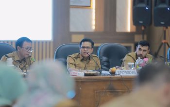 Perda dan Tarif Ducting Sudah Ada, Kabel Masih Semrawut, Bupati KDS Sentil Kinerja DPUTR