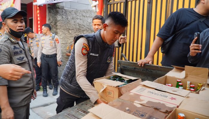 Polresta Bandung Tindak Premanisme dan Sita 527 Botol Miras di Banjaran dan Katapang