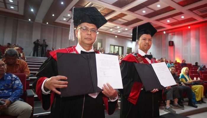 Tel-U Kukuhkan Dua Guru Besar, Perkuat Riset Kriya Berbasis Tradisi dan Kecerdasan Buatan